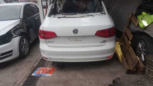Volkswagen Jetta 2011-2015 Çıkma Yedek Kesme Arka